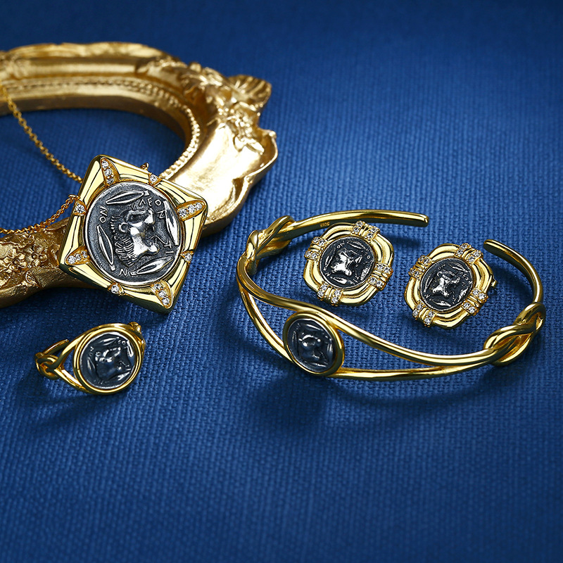 0159d87e d5cb 4010 90aa 427bbdedc00d Gold Vintage Coin Sweater Chain