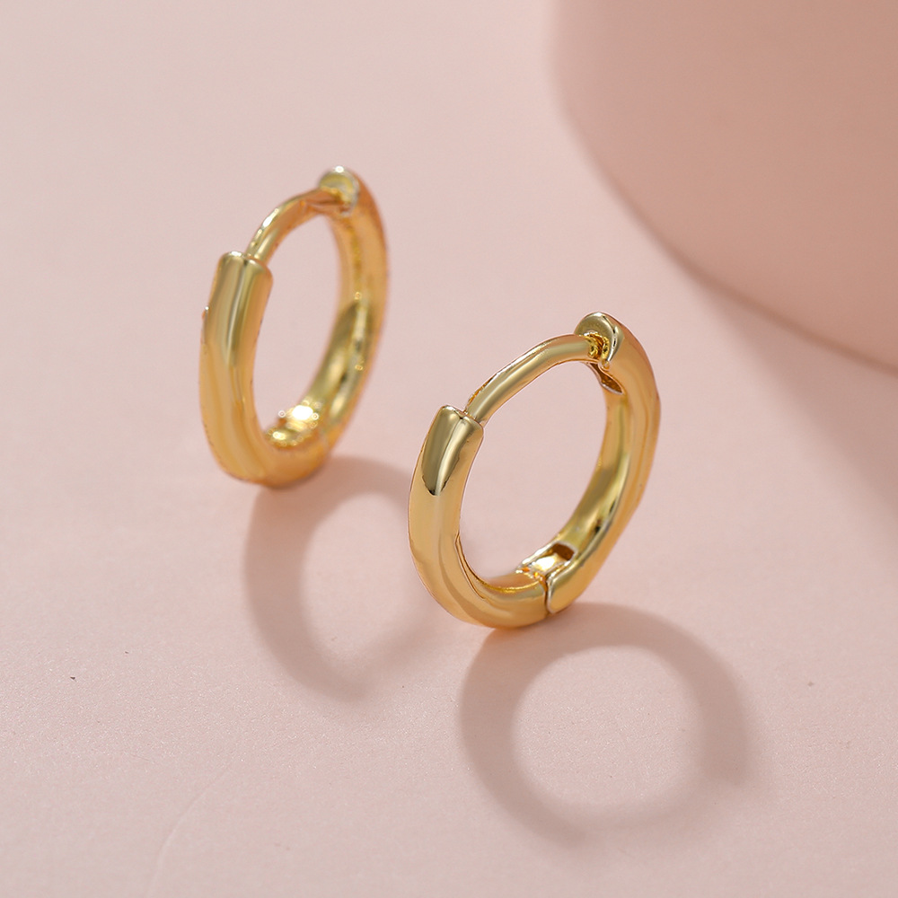 Gold-plated Simple Earrings Copper Ornaments Ear Clip 9 0399cfbd 6613 4ce4 b4a0 f0e9592e8bb9 Gold-plated Simple Earrings Copper Ornaments Ear Clip