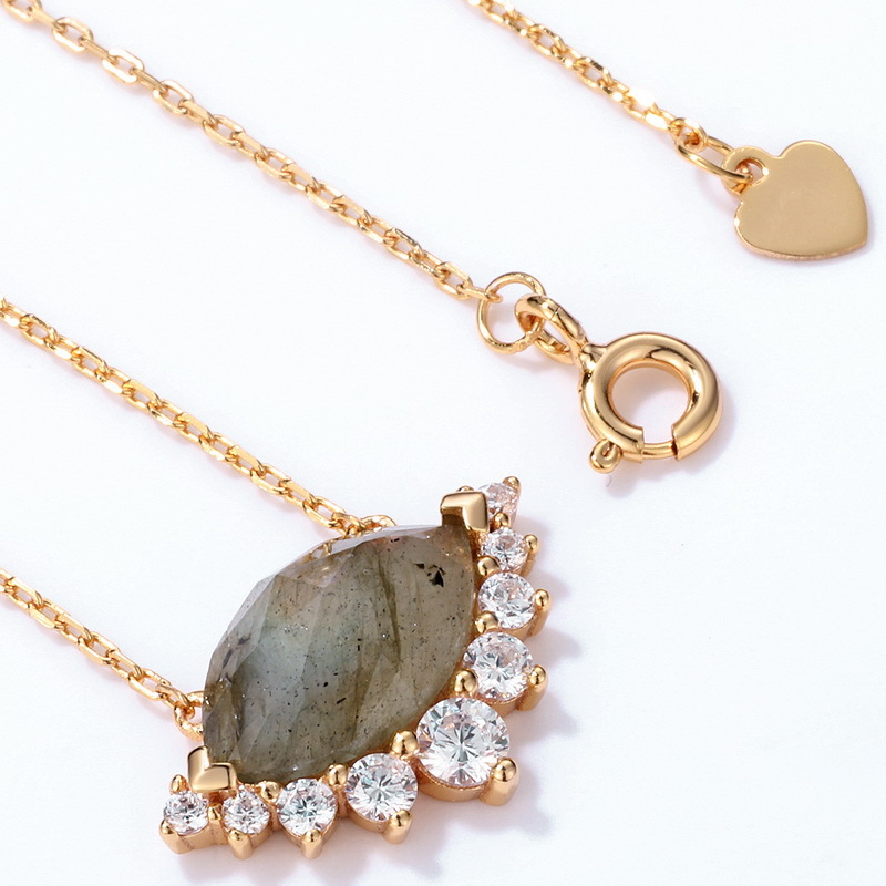 04f74dc5 9d6d 42a7 a719 a1b917bd8e59 Women's Gold Natural African Labradorite Geometric Necklace