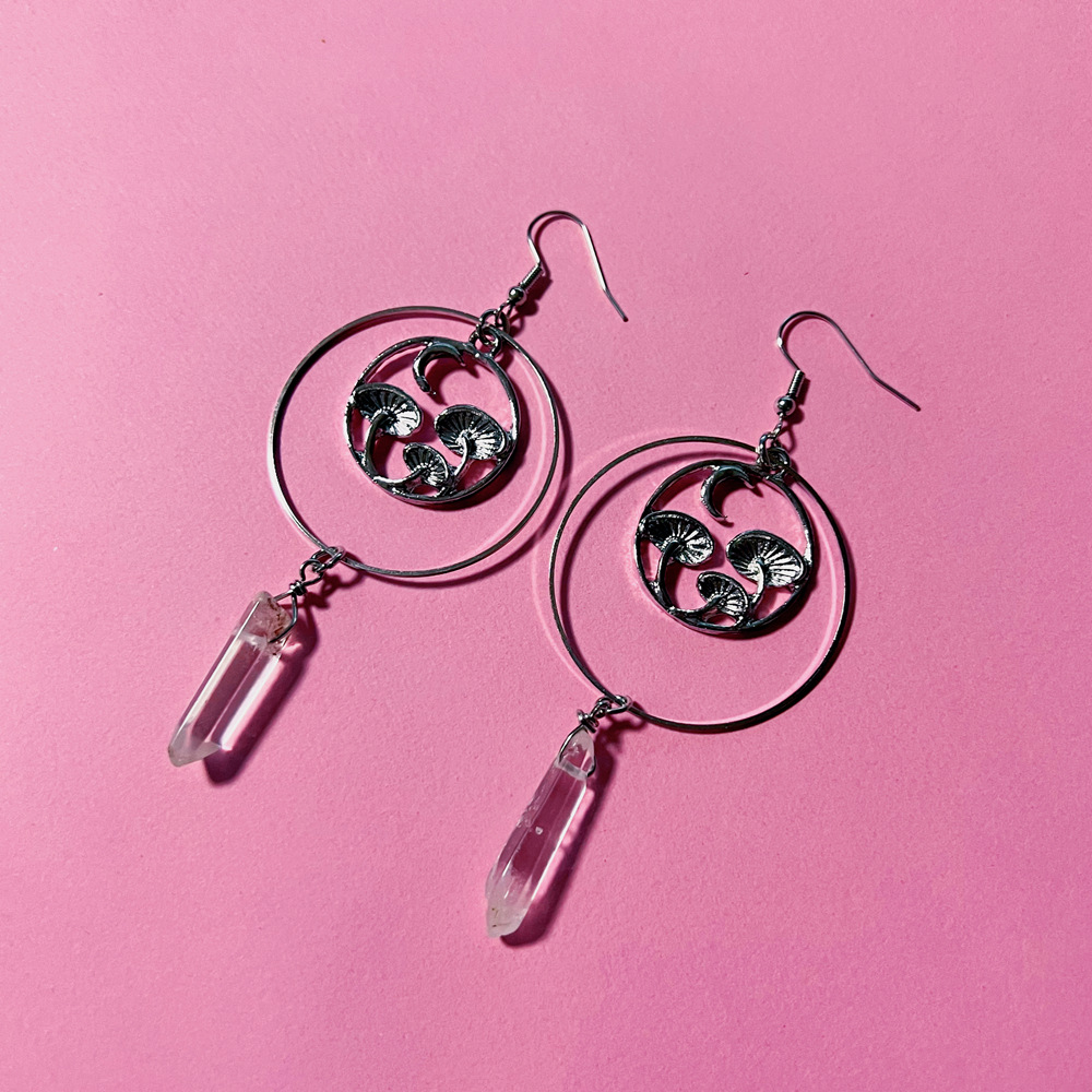 0c34bf18 69c1 4b1e 93a0 136568928d27 Irregular White Quartz Crystal Pendant Earrings Simple Small Mushroom