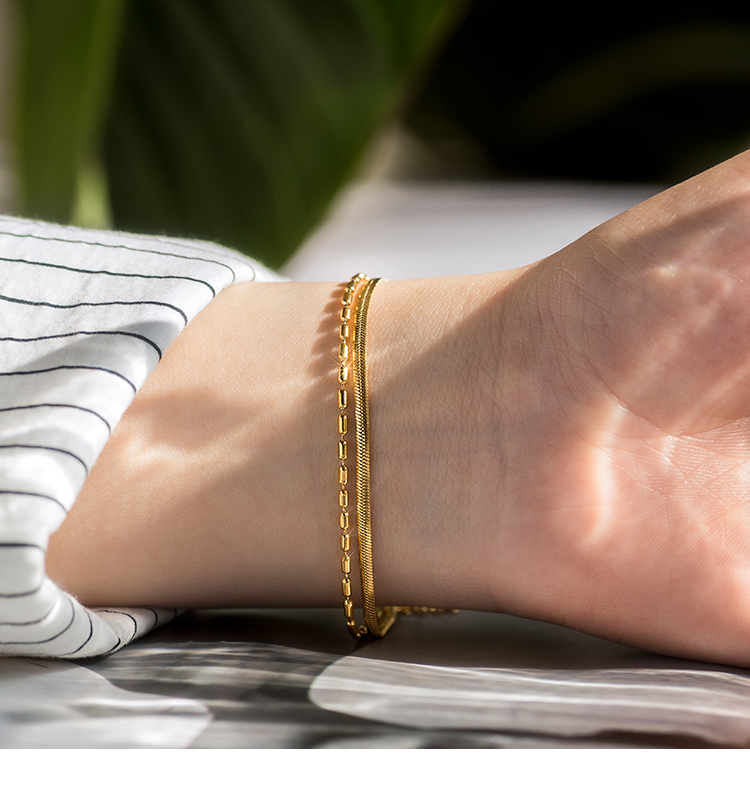 Frosty Light Luxury 18k Gold Delicate Bracelet 3 0c7e8e9f 9e25 48a9 8e81 932becfec065 Frosty Light Luxury 18k Gold Delicate Bracelet