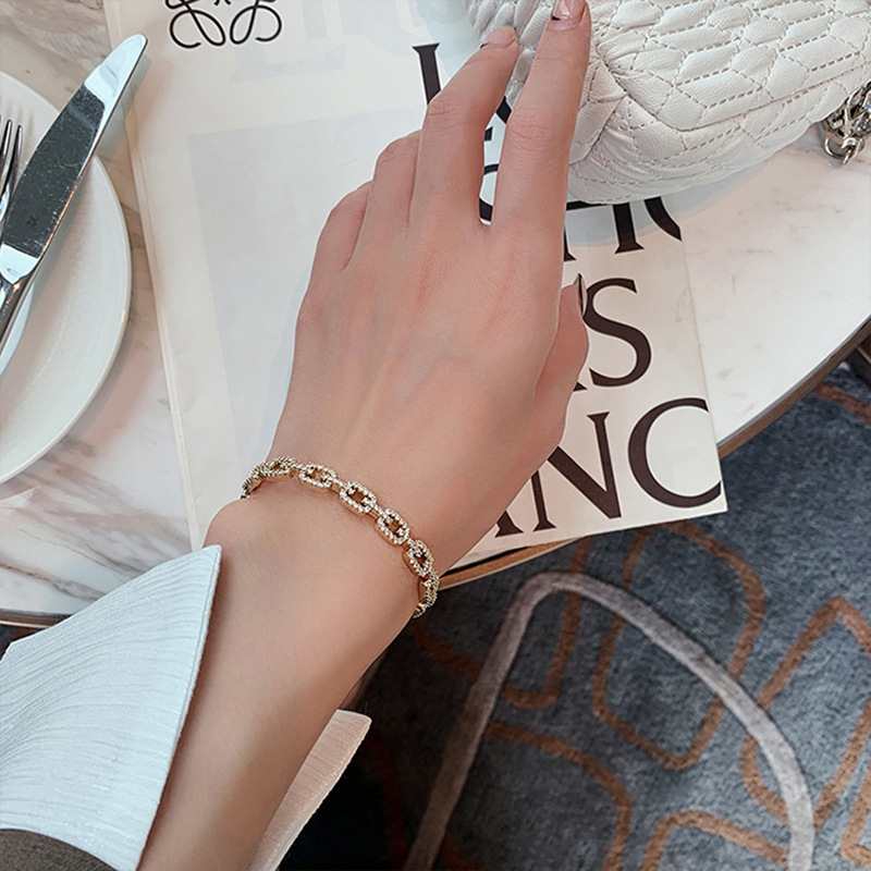 0df4eb35 dd87 4f7a bad2 de61018950ba Real Gold Electroplated Zircon Chain Light Luxury High Sense Girlfriends' Bracelet
