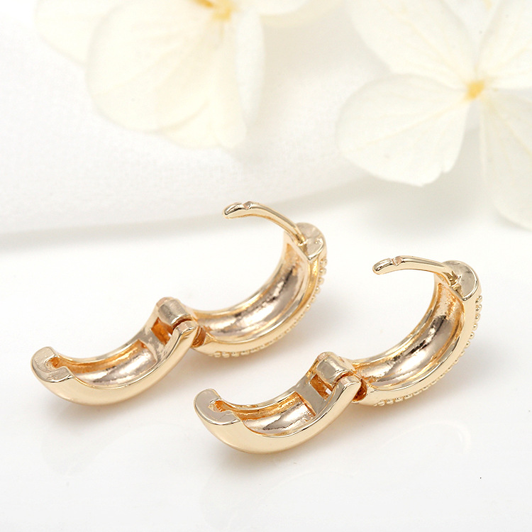 12629273 4be5 40fe 9d19 8a29229330a7 Gold Semi-glossy Semi-lug Ear Buckle Korean Version Of The New Round Earrings Jewelry