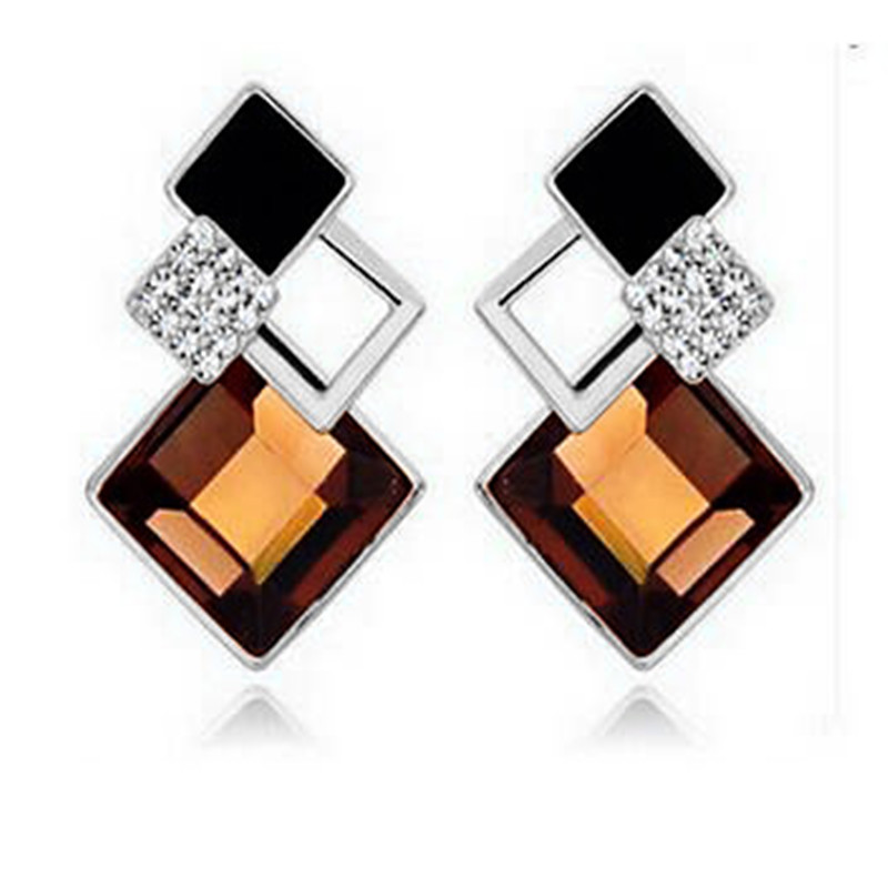 1307e414 8c7b 459d be73 4493853b5874 Gold-plated butterfly earrings temperament