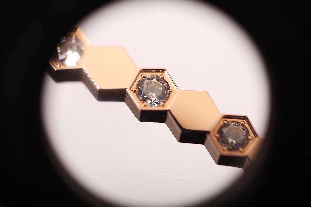 13749d10 6e0d 49fa 9249 e8d6556c4c23 S925 Sterling Silver Honeycomb Bracelet V Gold Plated Microphone