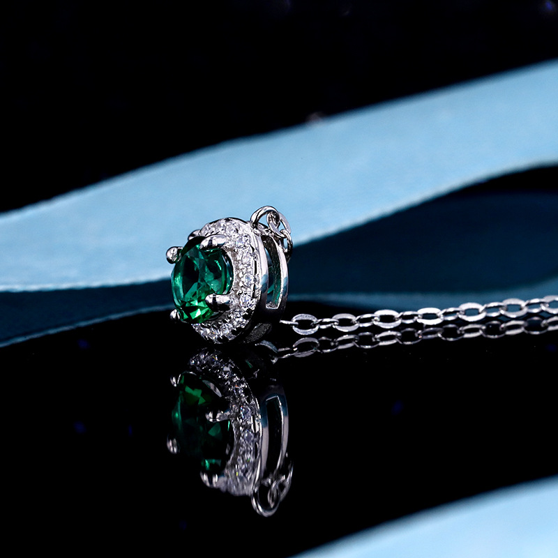 13a6824c e9a4 42ac 9a8a c4301bc21bca 925 Silver Plated 18k White Gold Cultivated Emerald Pendant