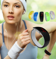 Wholesale LED dolphin watches, men and women sports watches bracelets, men and women fashion trend Korean students watches
