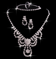 Foreign trade explosion, jewelry, bridal suit, crystal necklace, earrings, rings, suits, four sets of sets of jewelry wholesale