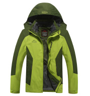 A new couple, a three in one, a thick jacket and a warm jacket, which can be disassembled for two pieces of men and women.