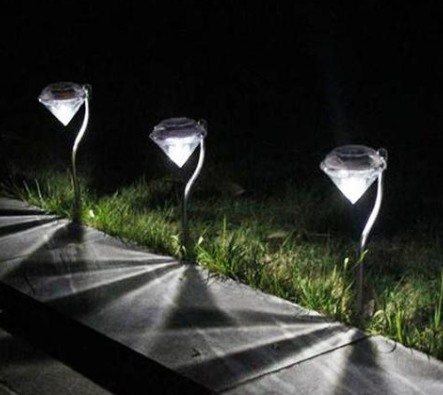 Solar Powered Garden Diamond Light | Petra Shops