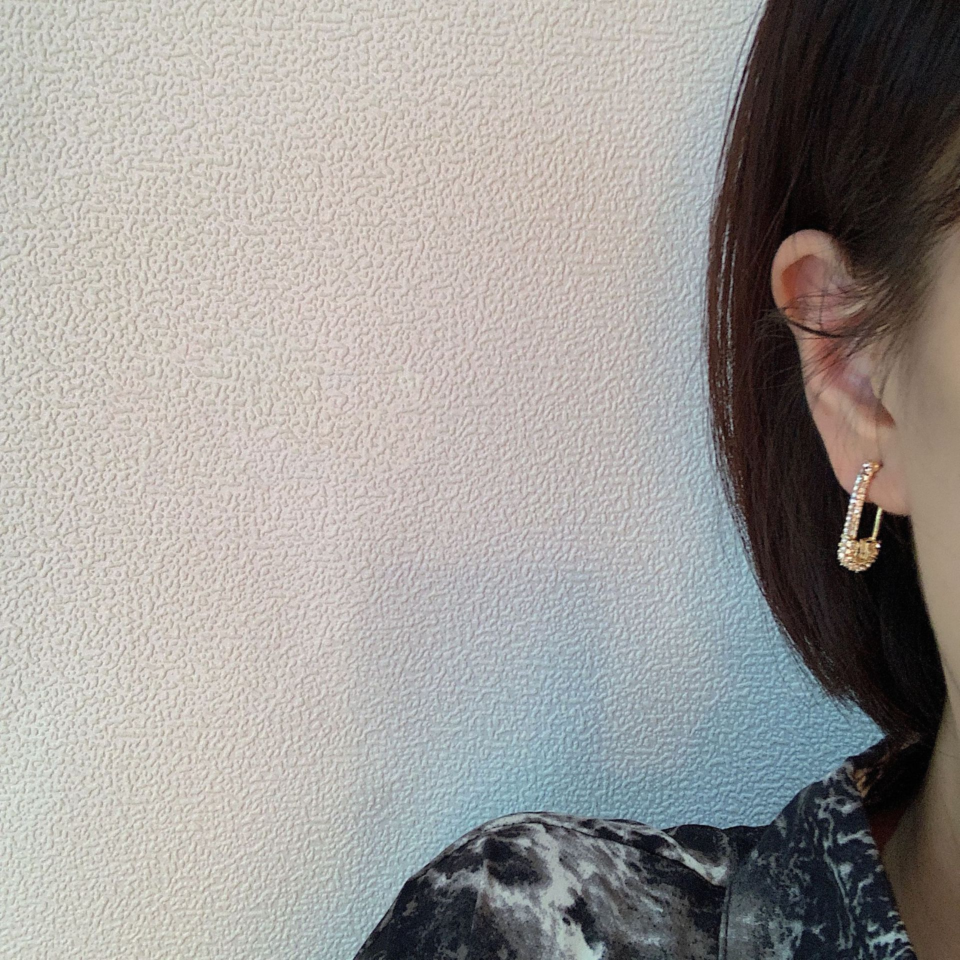 1612175970313 S925 Paper Clip Full Diamond Earrings Women