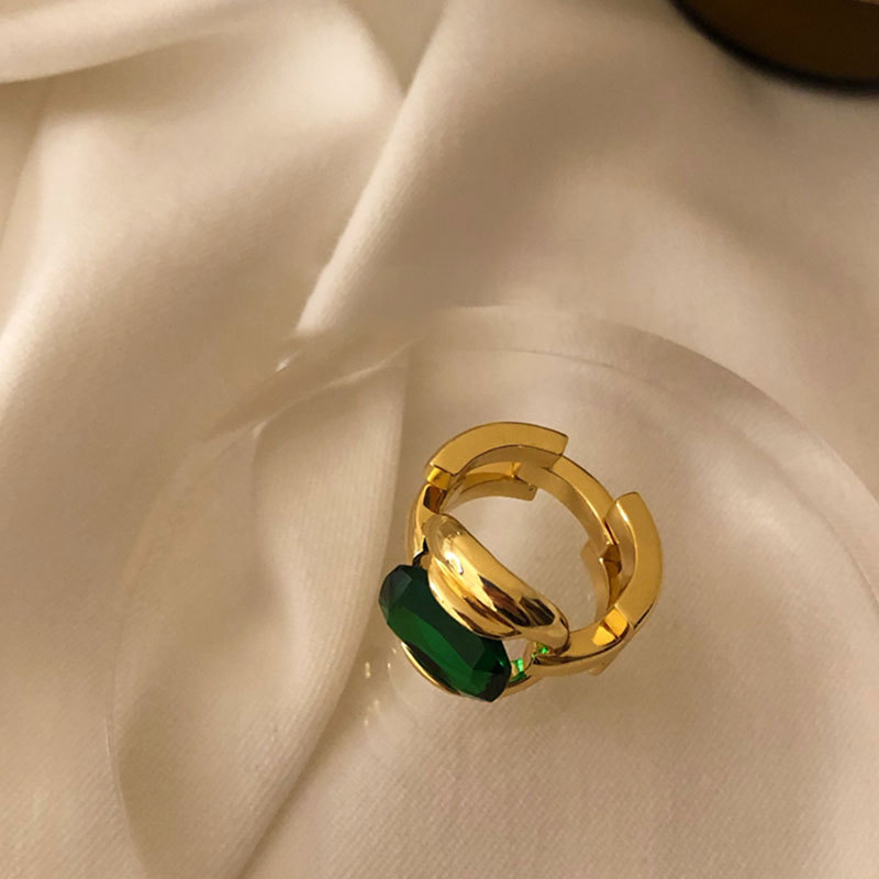 1617102213461 Fashion Retro Personality Emerald Gold Ring