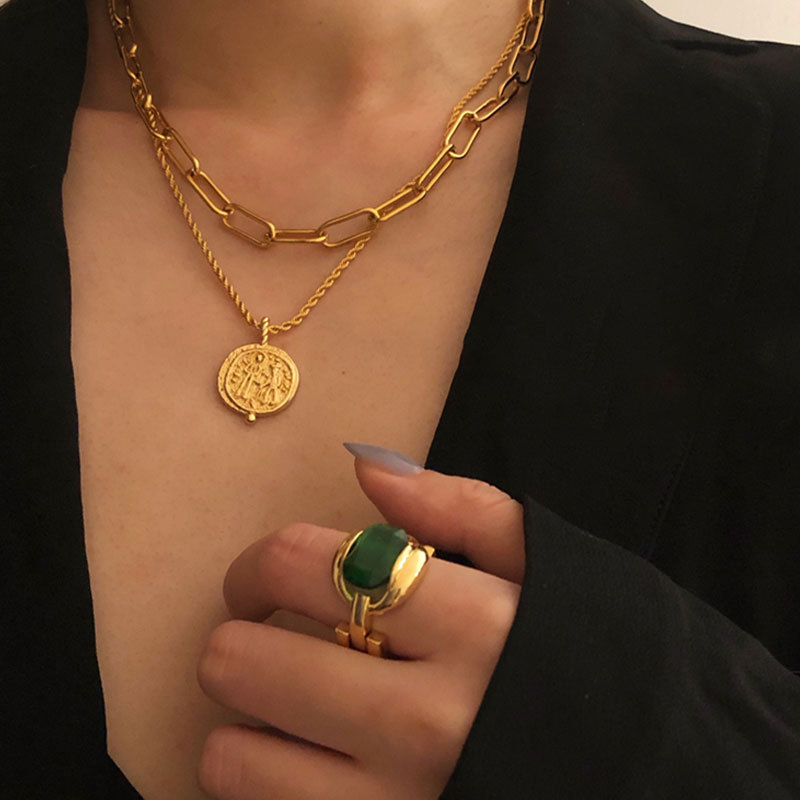 1617102213796 Fashion Retro Personality Emerald Gold Ring