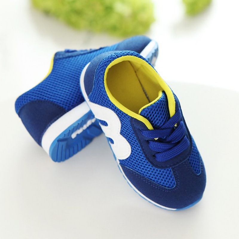 BreezeBound Kids' Trainers - Mesh Sneakers blue