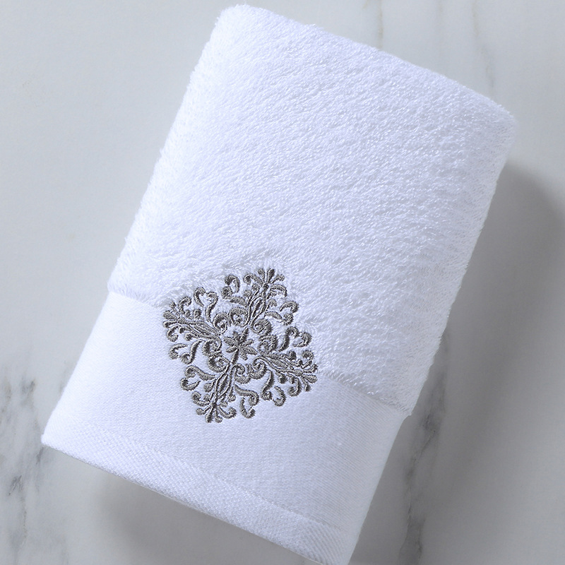 Luxurious Towel - white