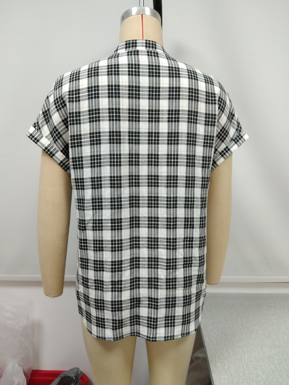 Title 23, Loose V-neck Dovetail Plaid Shirt Top Women