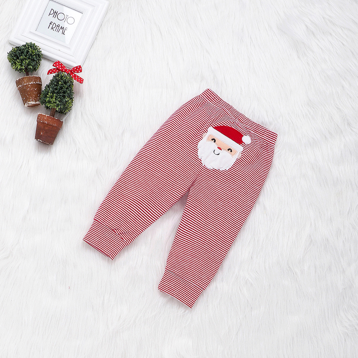 Festive Santa Claus Kids Set: Spread holiday joy with this adorable ensemble—in-store now for celebrations! image 6