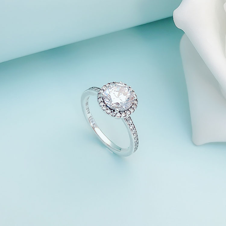 璀璨圆形戒指