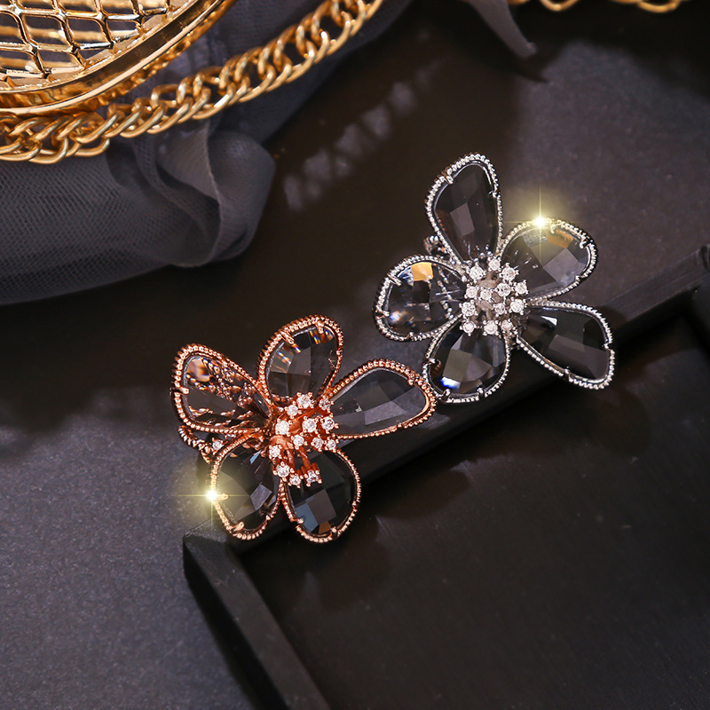 Zircon petal adjustable ring 7 undefined