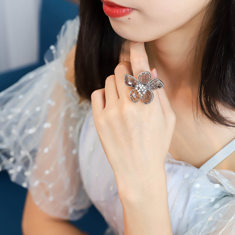 Zircon petal adjustable ring 10 undefined