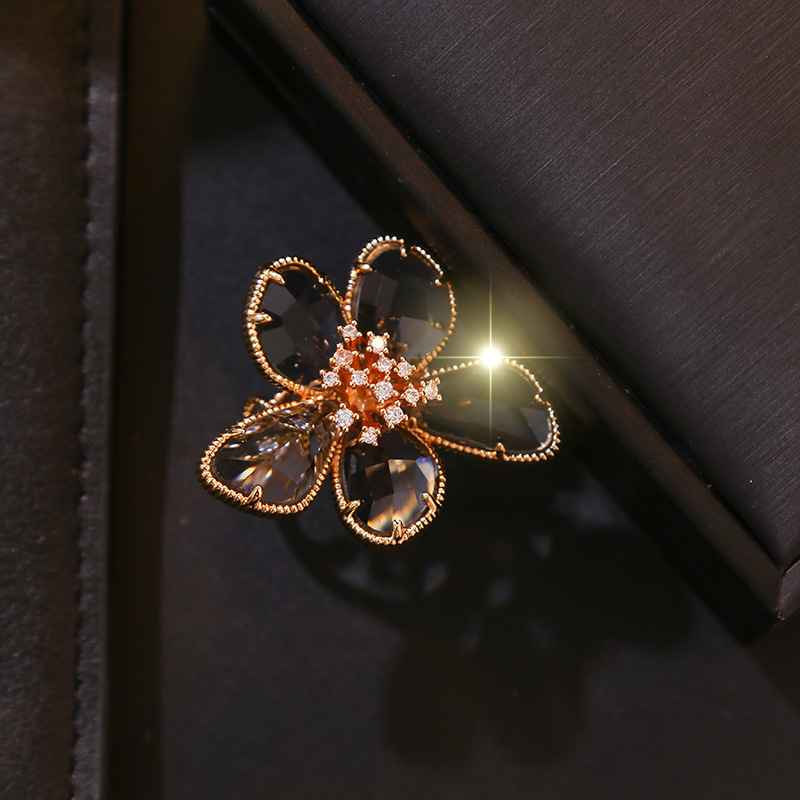 Zircon petal adjustable ring 15 undefined