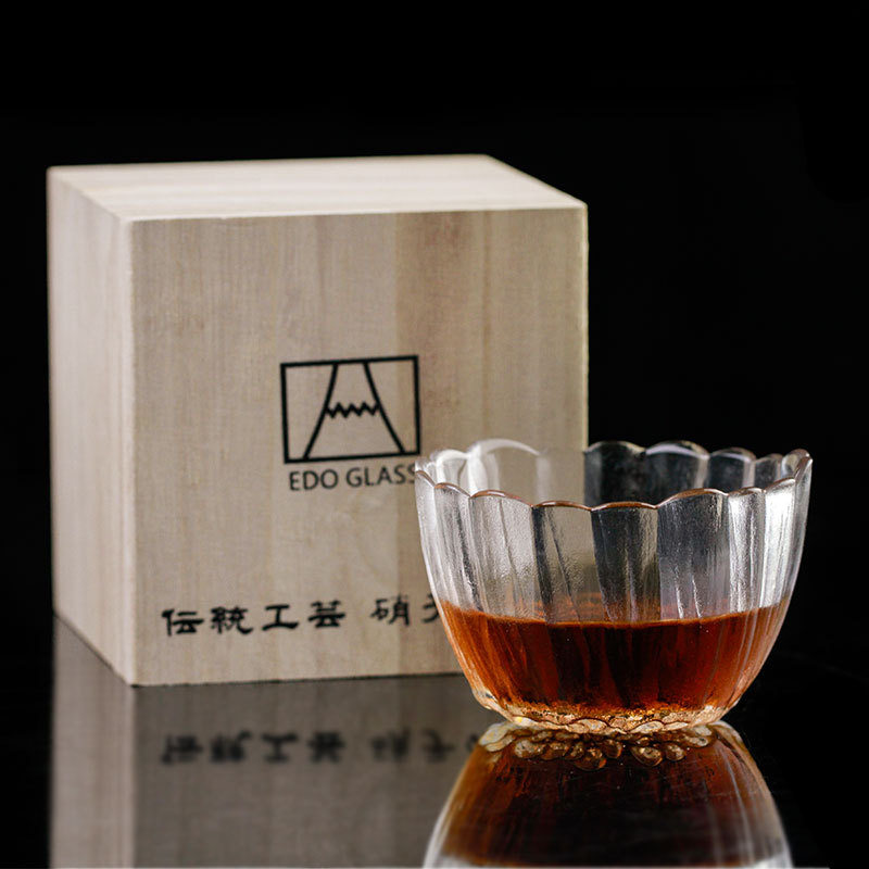 Whisky glass and box
