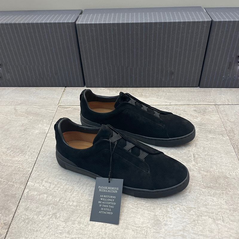 Black Casual Sneakers