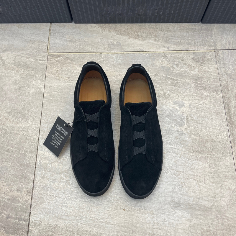 Black Casual Sneakers