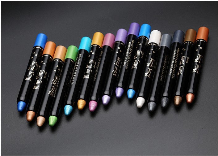 Eyeshadow Pen