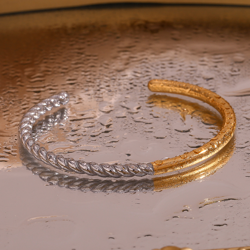 Glossy Twist Color Matching Bracelet Image 2
