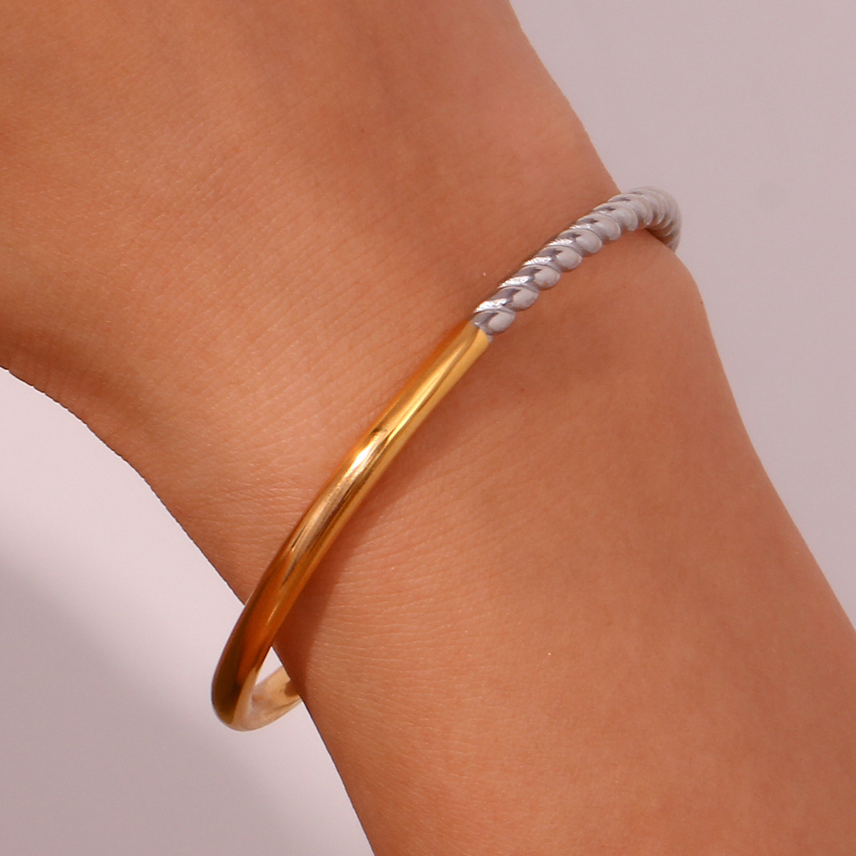 Glossy Twist Color Matching Bracelet Image 8