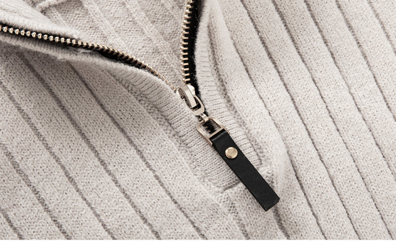 Half-turtleneck Zip-up Sweater