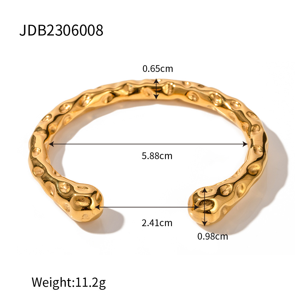 19d812b7 a17f 48a1 802c bba4605a8ede Retro Simple Titanium Steel Ornament 18K Gold Stainless Steel Hammer Bracelet