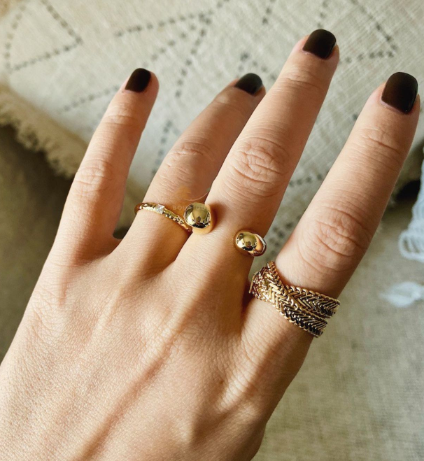 1ad4d1e9 6569 406d 80b5 b7b45eb89563 Stacked brass snake bone chain ring