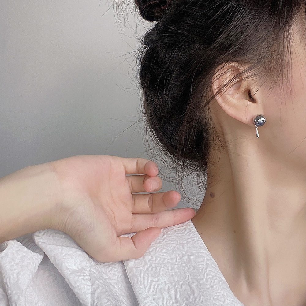 1c3f75a3 f7e0 413e b01c 9e737361228b Fashion Simple And Versatile Three-dimensional Earrings