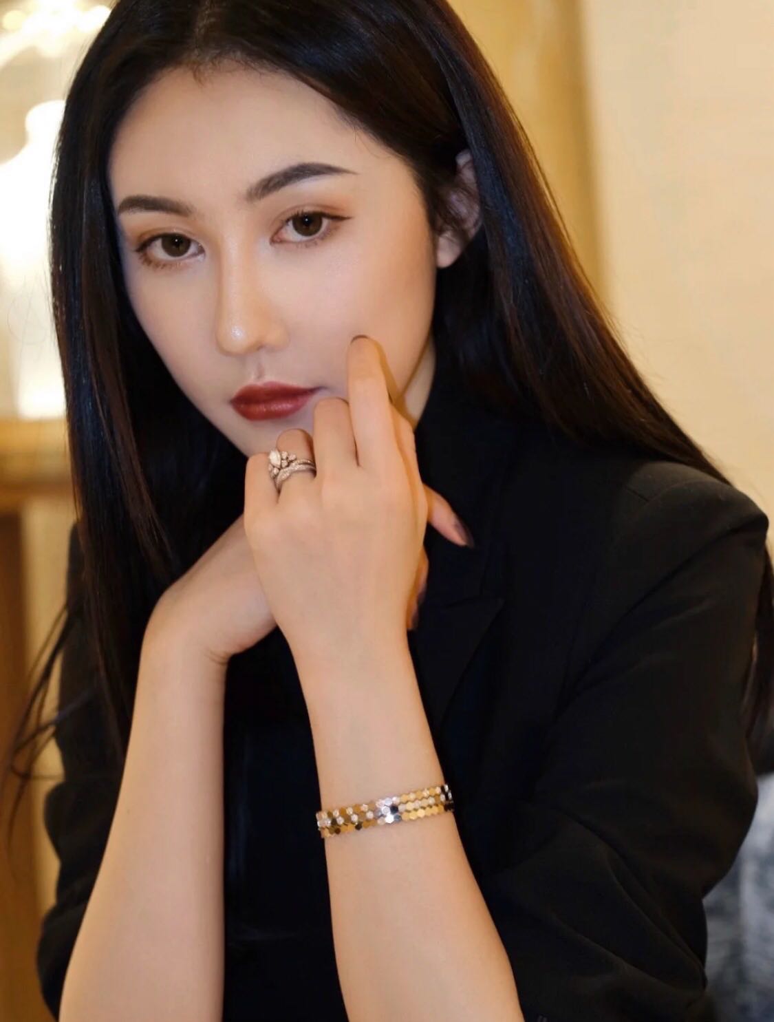 1e0080b1 9fbd 410d 9a6b aa9eb2b8d23a S925 Sterling Silver Honeycomb Bracelet V Gold Plated Microphone