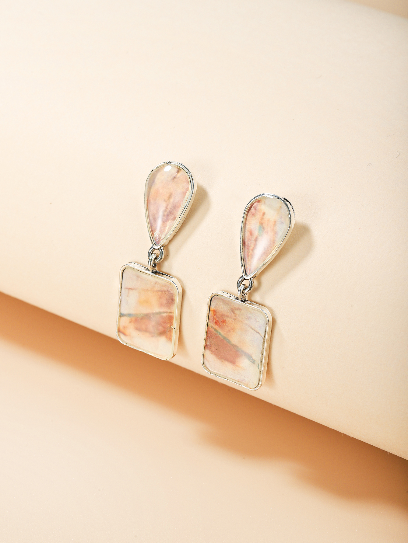 1e331ccc 70de 4290 8e0a 2532e47a2468 Personalized Solid Color Dual-use Short Earrings