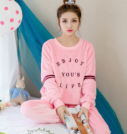 Autumn and winter new cute cartoon pajamas, ladies new casual comfortable long sleeve pants home suit