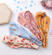 New Korean version of the headdress chic style Korean soft girl hair with love cloth wash hair accessories simple headwear