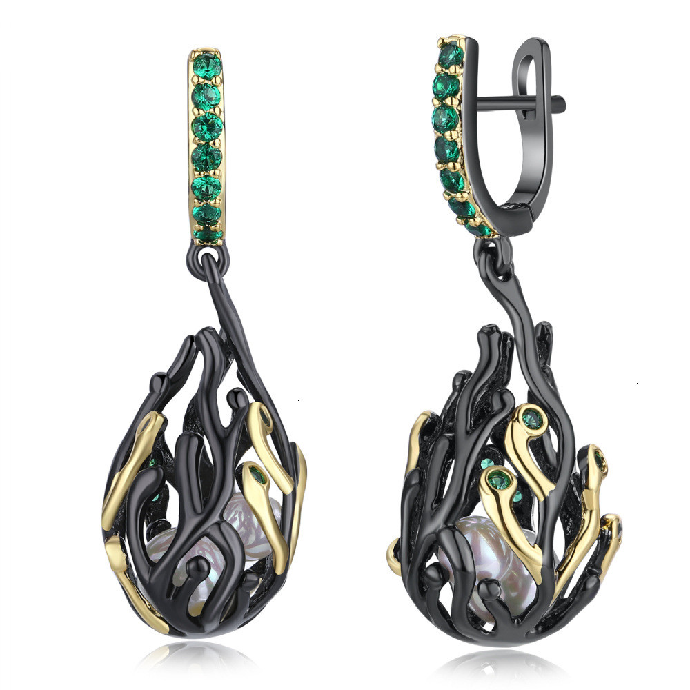 2123e1cf fe5b 4008 8211 df6f5b8f37e2 Women's Personalized Black Gold-plated Party Earrings With Green Zircon