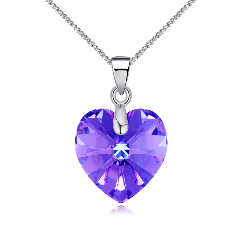 2722b99c 89c5 497e 8a93 e3ba76e1518f Austrian gold-plated crystal necklace