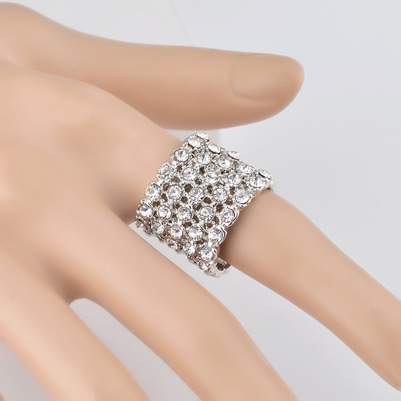 299e11bd b68f 4857 aa23 0599a9e2ad9c European And American Fashion Jewelry Wholesale