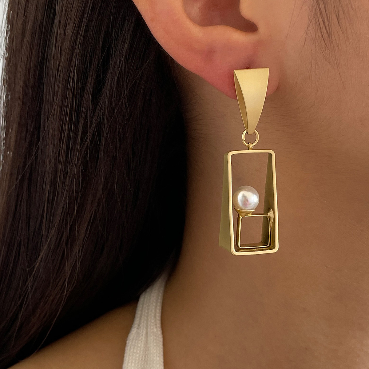 925 Silver Needle Fashion Geometric Pearl Metal Wind Earrings 2 2a17f75d 2538 498e 84ee fc4f64b3e091 925 Silver Needle Fashion Geometric Pearl Metal Wind Earrings