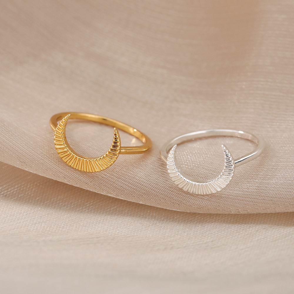 2b22a74c 0682 4e6a 8424 d166a8f4757a Diamond-shaped Hollowed Out Flower Ring Female I Simple Floral Index Finger Ring Ornament