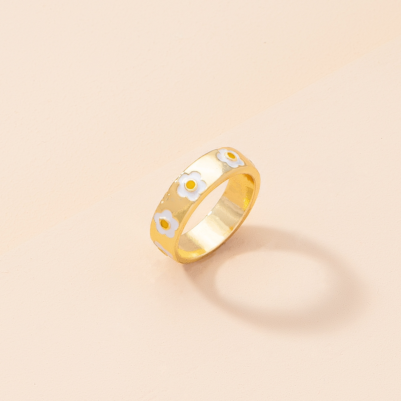 2d8ed49a 2631 412f 8ac1 2726f48df0c2 Fashion Flower Female Cute Fun Personality Street Shot Cold Wind Ring