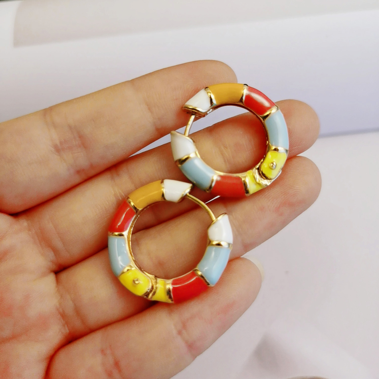 312c9b3f 6430 4aad a656 764507251d63 Fashion All-Match Color Painting Oil Ear Hoop Earrings Women