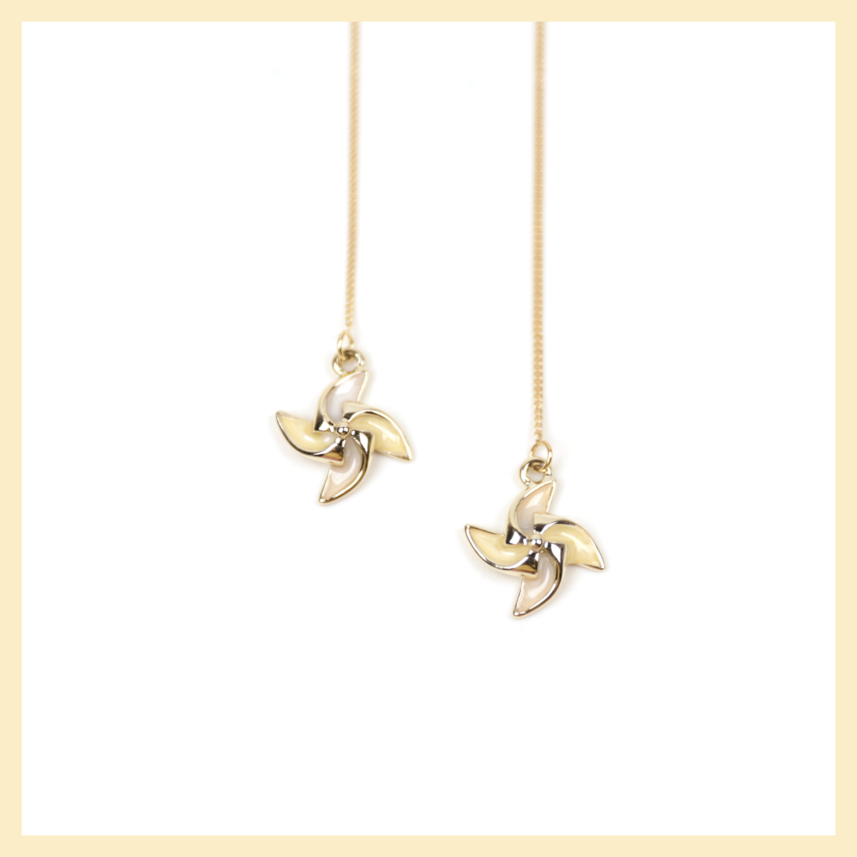 32a602b1 d5bd 4271 90dd b09a4f9b6616 Exquisite small windmill ear cord