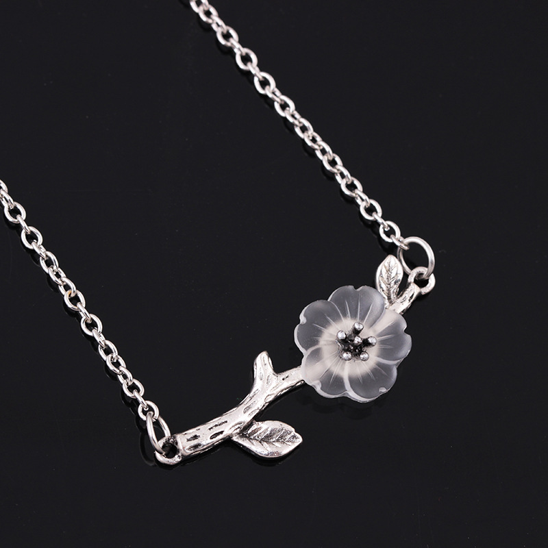 356f84a6 61e2 4505 bf19 e5fe20415476 Tree branch Camellia Flower Pendant Necklace