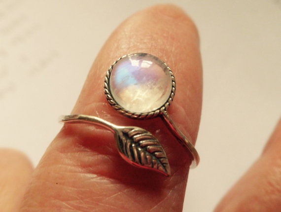 379711e0 dd85 4e71 875e 8a0d1d38103d Rainbow Feather Adjustable Ring