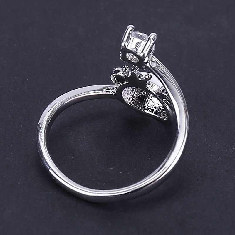 387375d5 8e3f 4616 8809 0ee4690e2440 Creative Ring